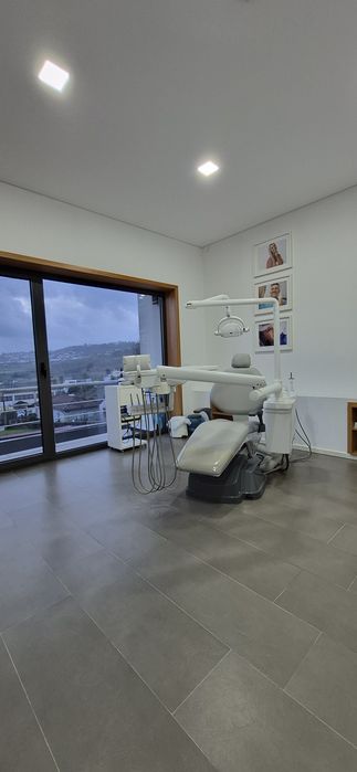 Gabinete de Medicina Dentária totalmente equipado para arrendamento – Felgueiras