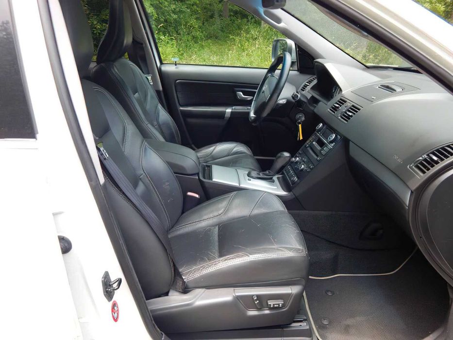 Volvo XC90      2013