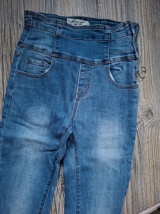 Spodnie dziewczęce jeansowe roz 36