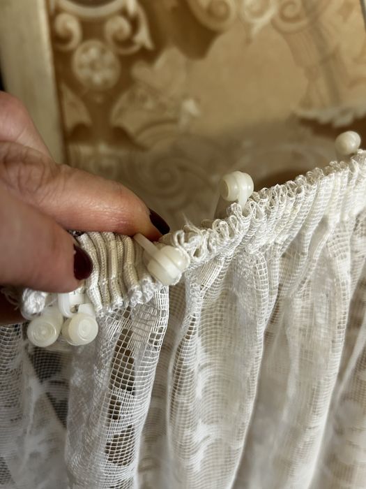 Занавески/ занавеси с креплением- цена за 2 штуки