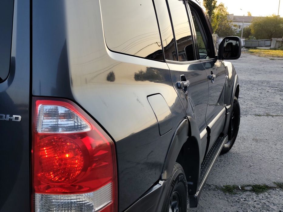Продам mitsubishi pajero wagon 3. Год 2006 .на полном ходу