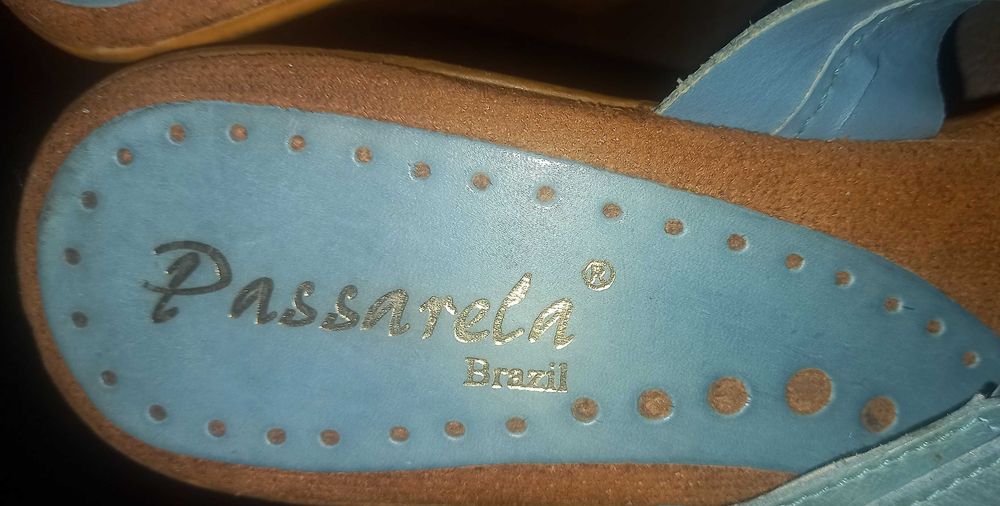 Passarela, skorzane klapki rozm 40