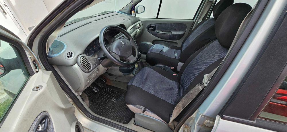 Renault Scénic 1.4 16V (2004)