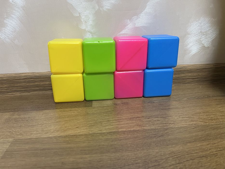 Кубіки пластикові