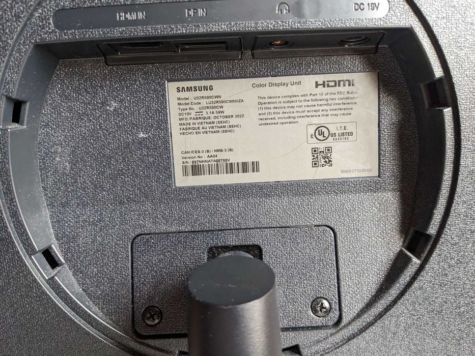 Monitor 32" 4К Samsung LU32R590