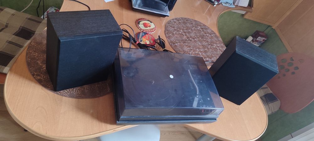 Gramofon Unitra WG- 903 Artur z drewnianymi kolumnami, sprawny poniżej