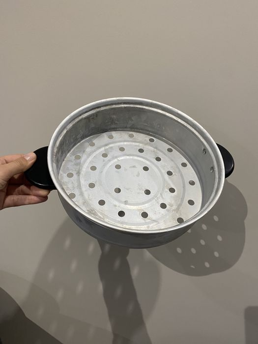 Recipiente para cozer a vapor + panela elétrica s/ tampa