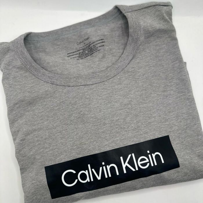 Футболка calvin klein