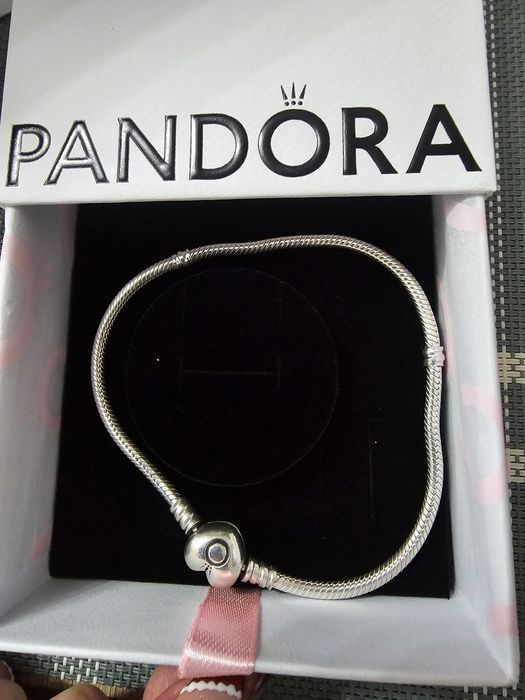 Bransoletka Pandora na charmsy