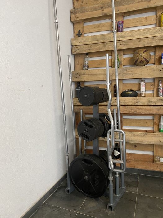 Ginasio musculação ferro