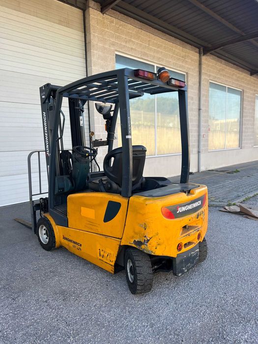 Empilhador Elétrico Jungheinrich 2000Kg Triplex