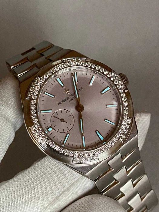 Vacheron Constantin Overseas 2305V stal diamenty 37 mm