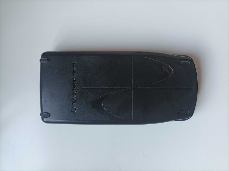 Calculadora Gráfica Texas Instruments TI-83 Plus – Como Nova