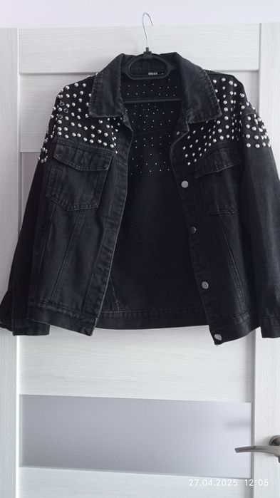 Джинсовая куртка, новая.