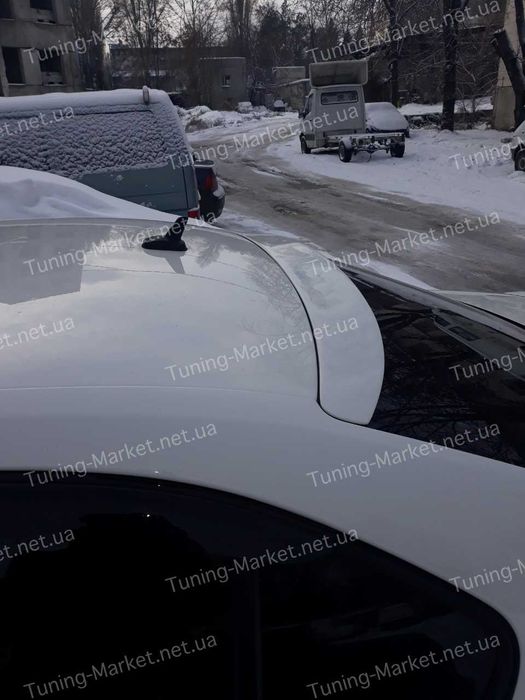 Лип спойлер на крышку багажника Volkswagen Jetta 6 Козырек на заднее стекло Фольксваген Джетта 6
