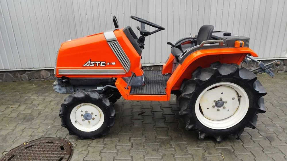 Trator Kubota Aste A15
