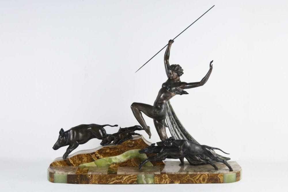 Escultura de António Teixeira Lopes