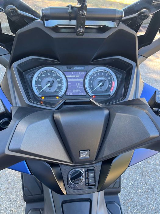 Vendo mota Honda Forza 350 de 2023