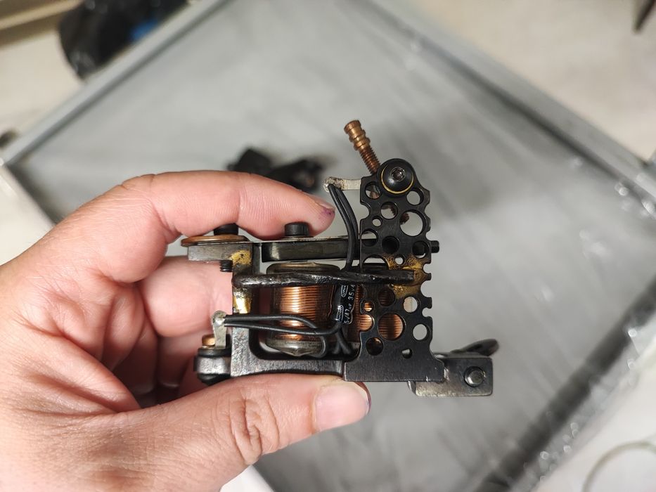 2 máquinas de tatuar Domingos Ramalho de Bobines