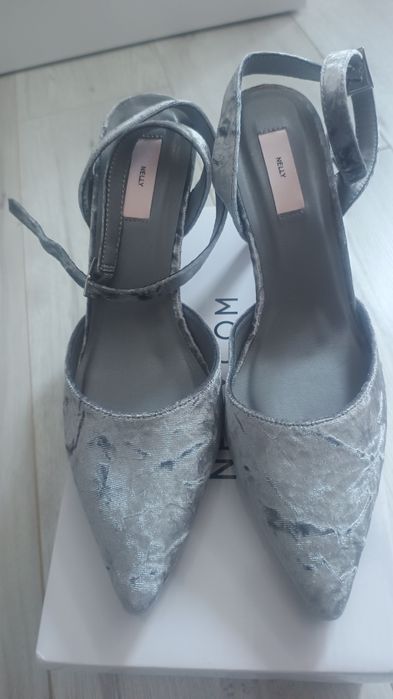 Buty szpilki zamszowe