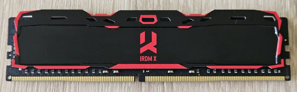 Pamięć RAM GoodRam IRDM X DDR4 16GB 3200 CL16 [ir-x3200d464l16/16g]