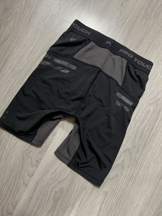 Мужские сплртивные шорты велосипедки Pro Touch