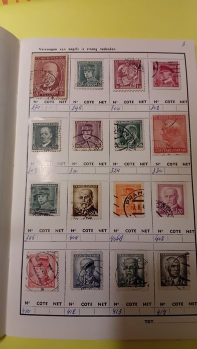 Znaczki Czechosłowacji 16 stron ze znaczkami Cena za całość