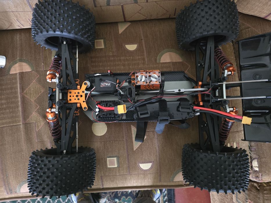 Продам радіокеровану модель rc car траггі zd racing pirates 3 1/8 105