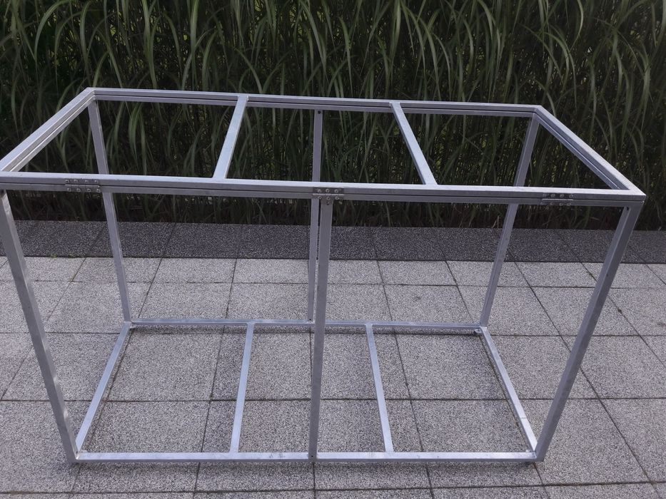 Stelaż klatka konstrukcja metalowa do skrzyni ogrodowej, szafy itp