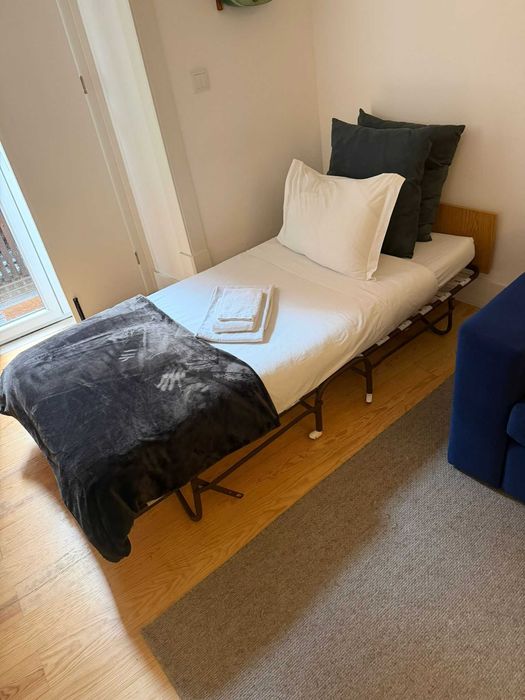 Cama extra dobrável com colchão