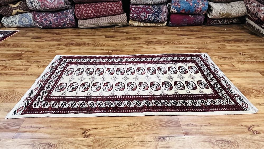 Piękya pakistański dywan Buchara z jedwabiem 97x167 orientalna elegancja