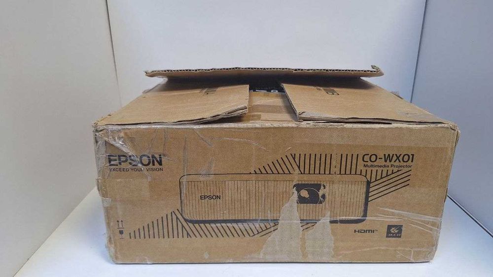 Мультимедійний проектор Epson CO-W01