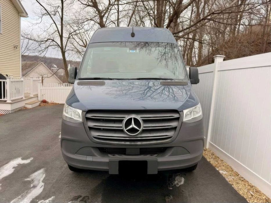 Mercedes-Benz  Sprinter      2019
