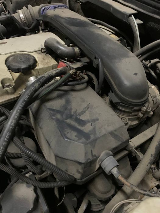 Декоратника кришка двигуна м111 е210 е200 с200 124е