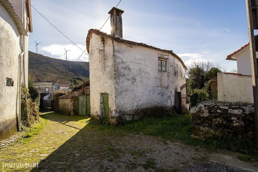 Moradia T4 para venda