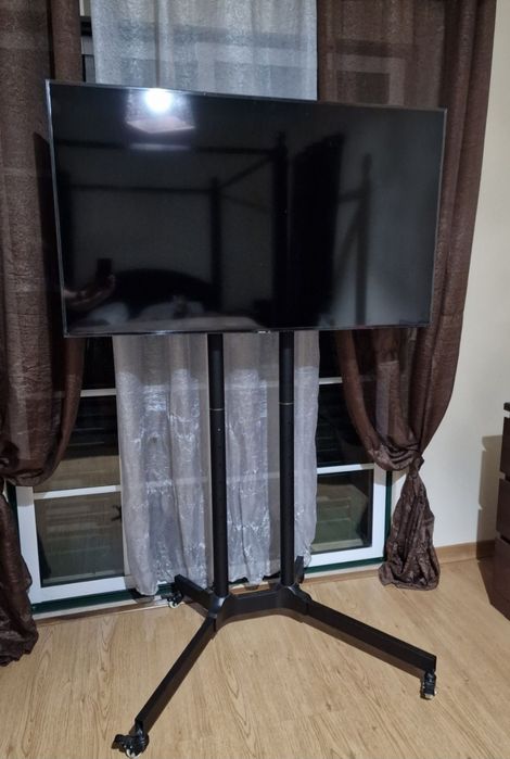 Samsung 50 polegadas com tripé