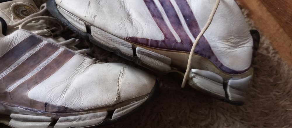 Кросівки  Adidas..