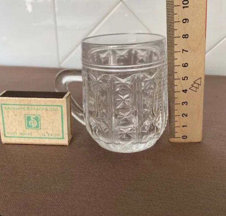 Бокали кришталь.