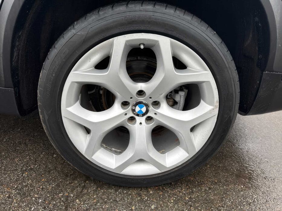 BMW X5 xDrive35i      2013