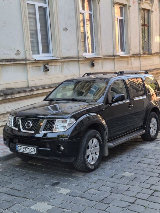 Nissan Pathfinder 2007 Авто родини в максимальній комплектації | 1 власник в Україні | 7 місць | Обслужене