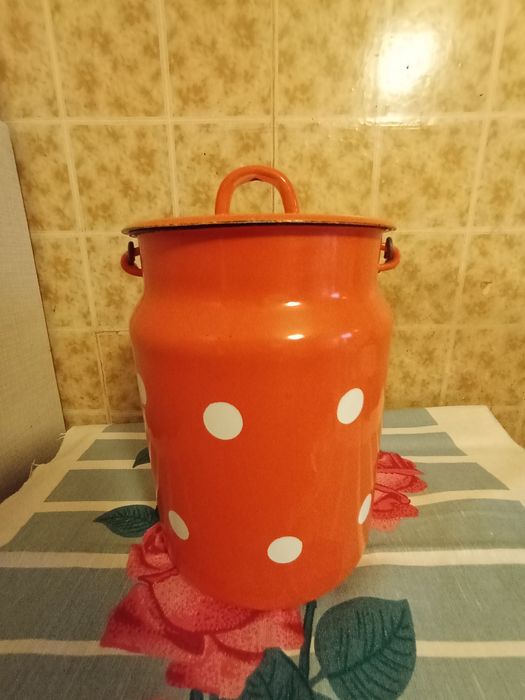 Бидон эмалированный. НОВЫЙ. 3,5 литра.