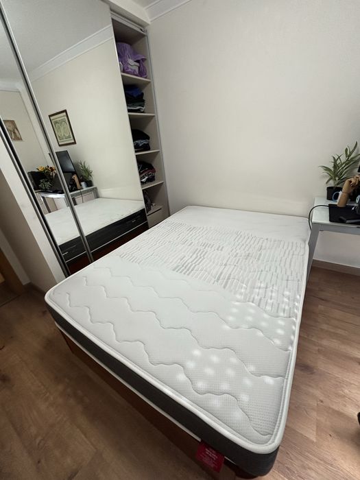 Cama casal com estrado elevatorio + Colchão (usados)