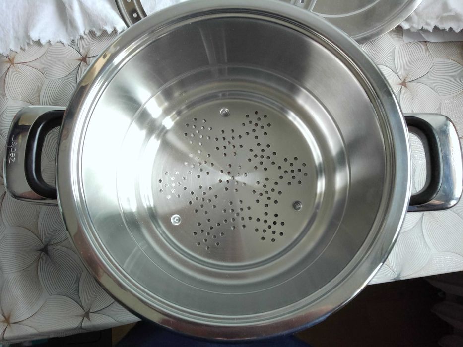 Garnek do gotowania na parze zecpter