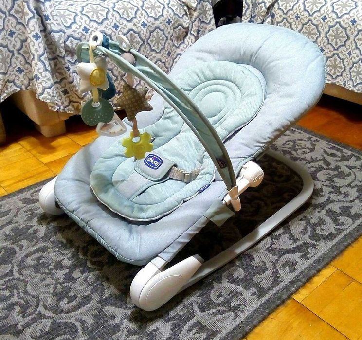 Кресло качалка Chicco Hoopla