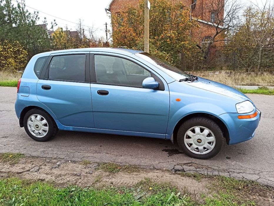 Chevrolet aveo T200 hatchback