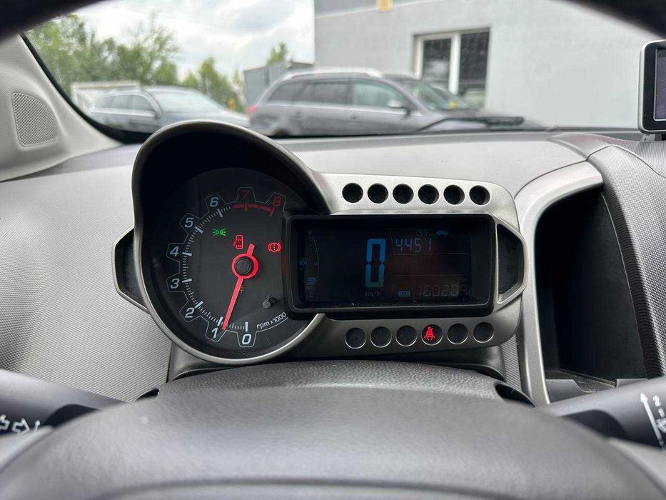 Chevrolet Aveo 2011рік 1.4 Бензин
