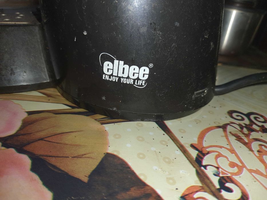 Рожкова кавоварка Elbee та Russell Hobbs, робоча