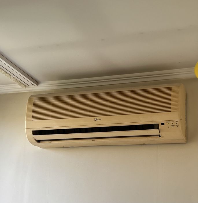 Кондиционер 12 Midea