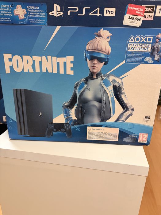 Dias Playstations 4 Pro 1TB