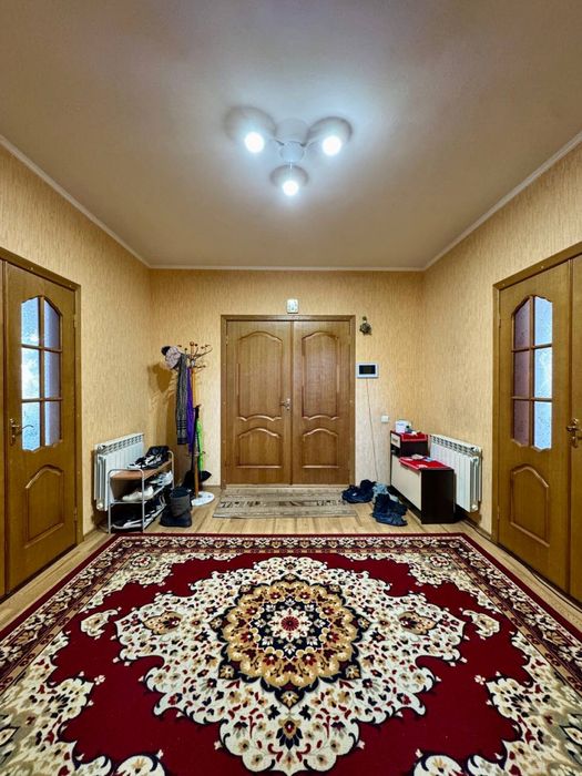 Продам дуже гарний будинок. Біля лівого берегу.